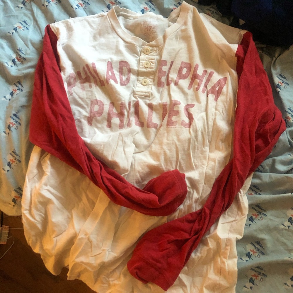 Philadelphia Phillies shirt